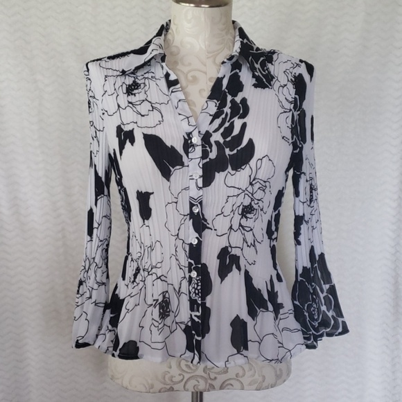 Allison Taylor Tops - Allison Taylor petite blouse white & black flowers